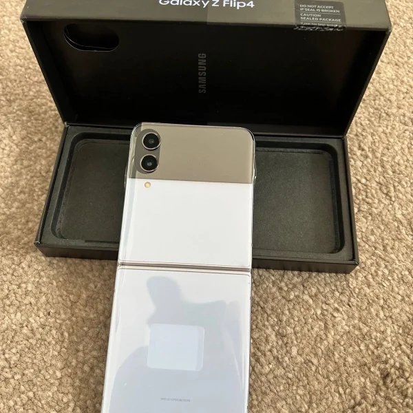 Samsung Galaxy Z Flip 4 5G